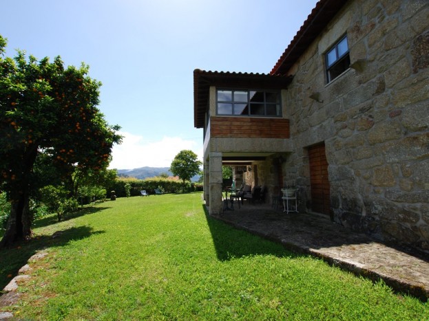 Casa da Raposeira - jardim relvado