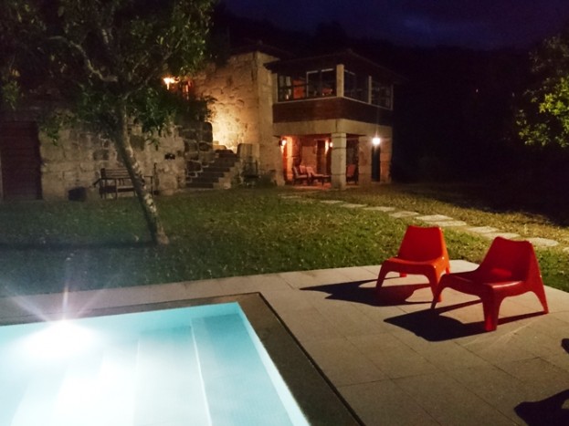 by night raposeira pool
